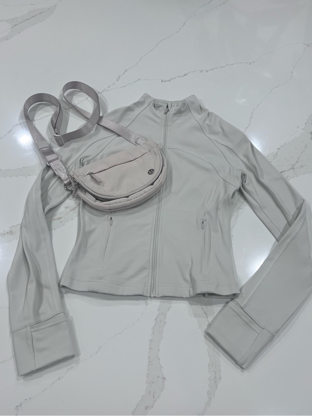 lululemon athletica Define Cropped Jacket Nulu and All Night Festival Bag